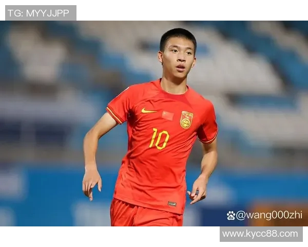 恭贺彭啸荣获中乙年度最佳青年球员愿他在足球之路上不断进步与成长 恭贺彭啸荣获中乙年度最佳青年球员愿他在足球之路上不断进步与成长