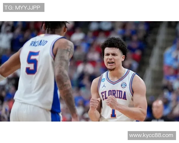 怀特惊叹克莱顿惊人运动能力球探报告未提及其扣篮实力 怀特惊叹克莱顿惊人运动能力球探报告未提及其扣篮实力