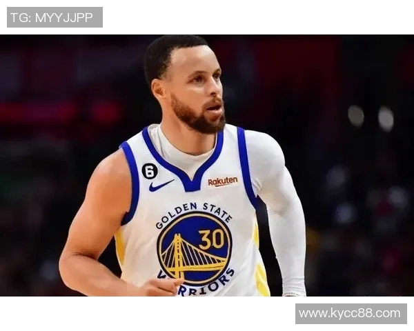 勇士半场领先爵士库里复出表现亮眼穆迪乔治助力球队争胜 勇士半场领先爵士库里复出表现亮眼穆迪乔治助力球队争胜